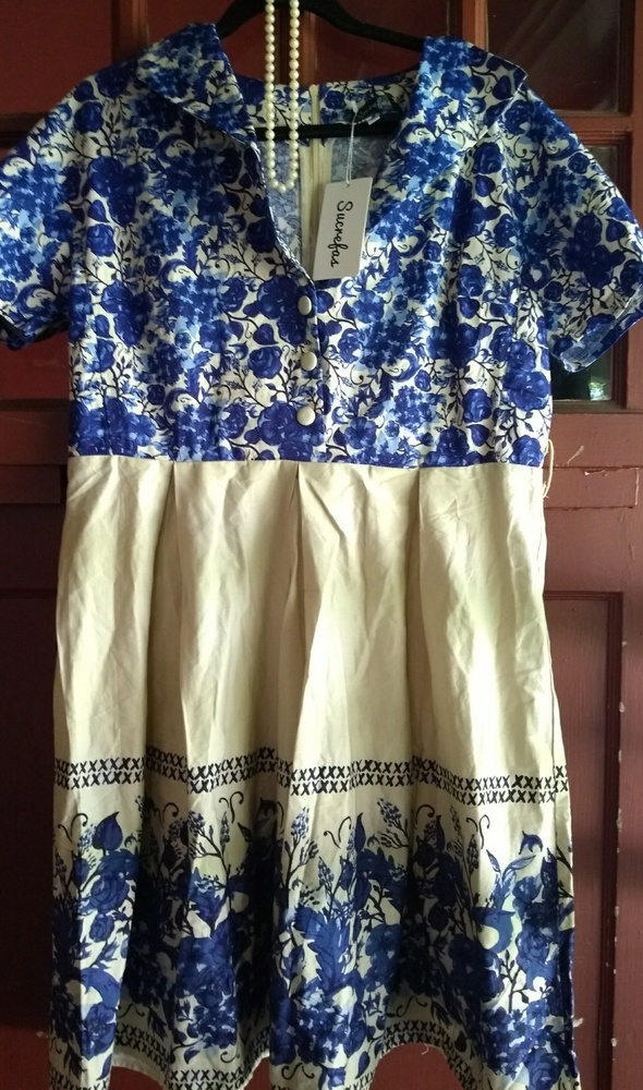 Retrolicious fit and flare floral dress